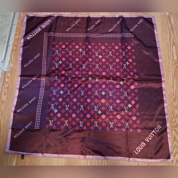 EUC Louis Vuitton LV Purple & Pink Silk Elegant Feminine Formal Business Scarf - Picture 1 of 6
